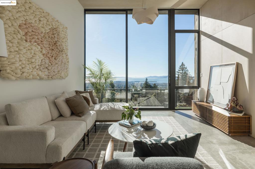 BERKELEY HILLS - Residential