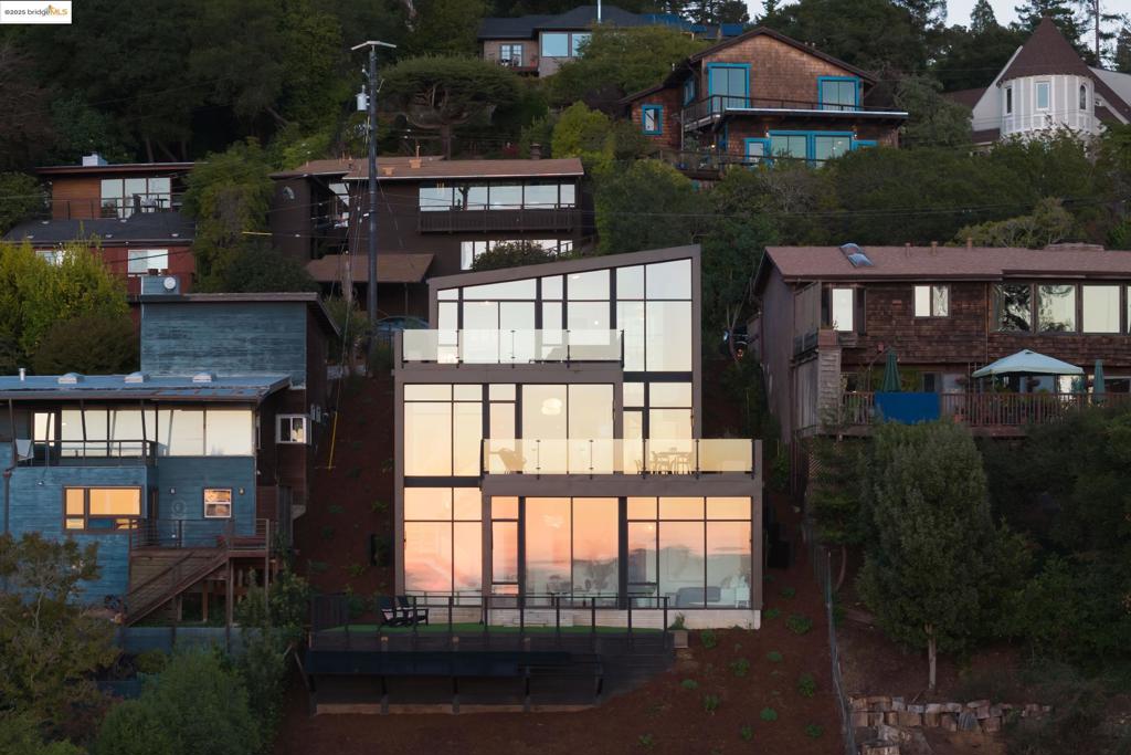 BERKELEY HILLS - Residential