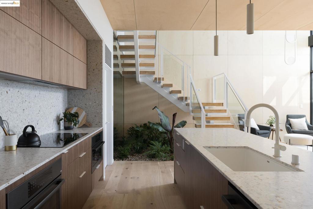 BERKELEY HILLS - Residential