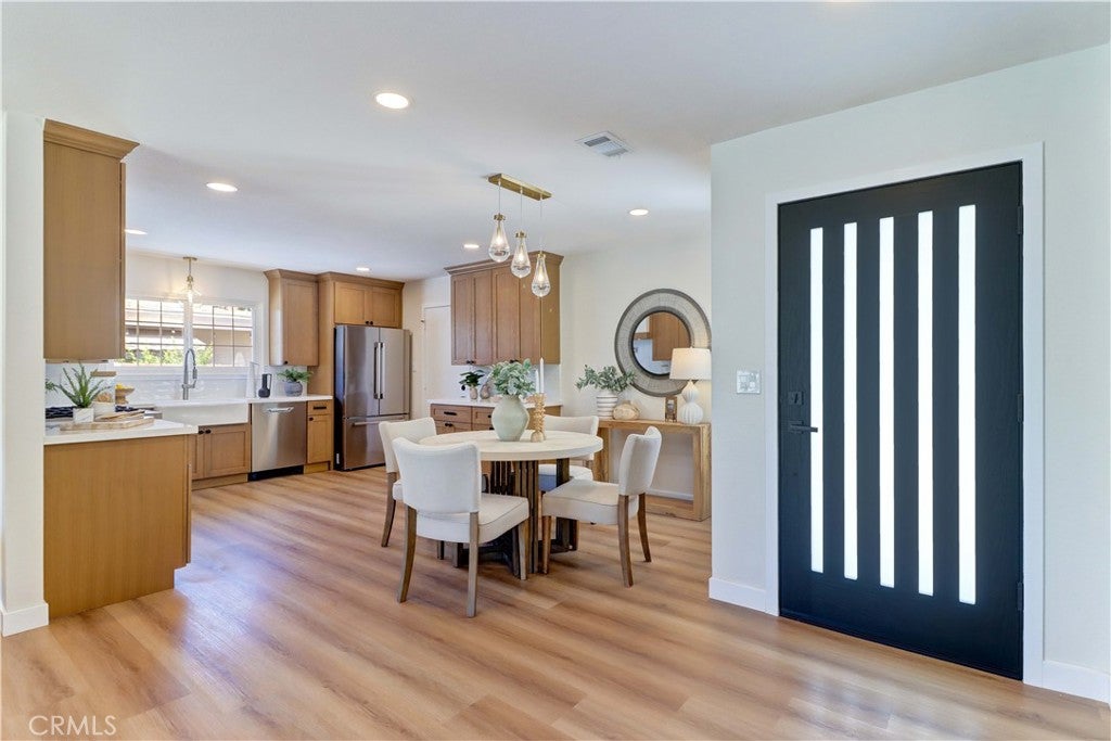541 Ronwood