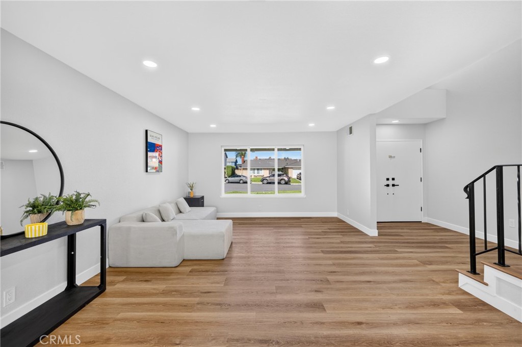 13324 San Martin