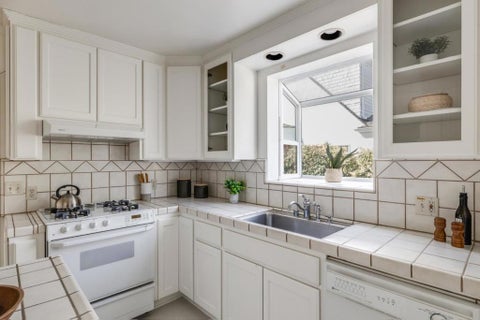 Tiny photo for 1660 Lincoln Avenue, San Jose, CA 95125 (MLS # ML82064943)