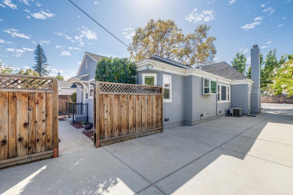 1660 Lincoln Avenue