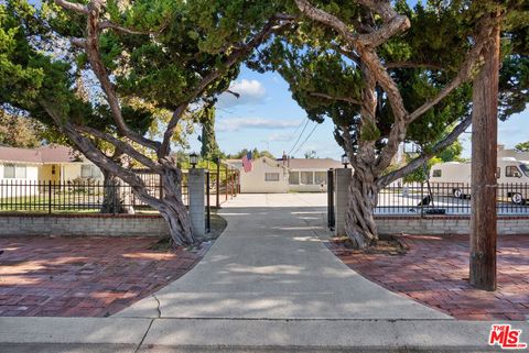 5708 Gentry Avenue Valley Village CA 91607