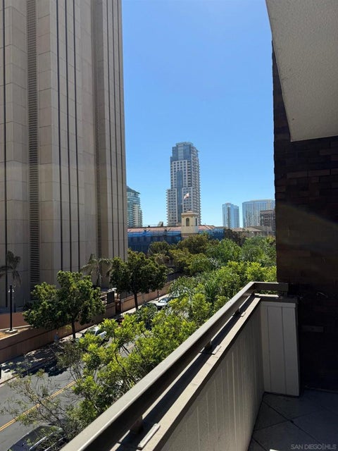 Photo of 850 State St. ST #414, San Diego, CA 92101 (MLS # 260024666SD)