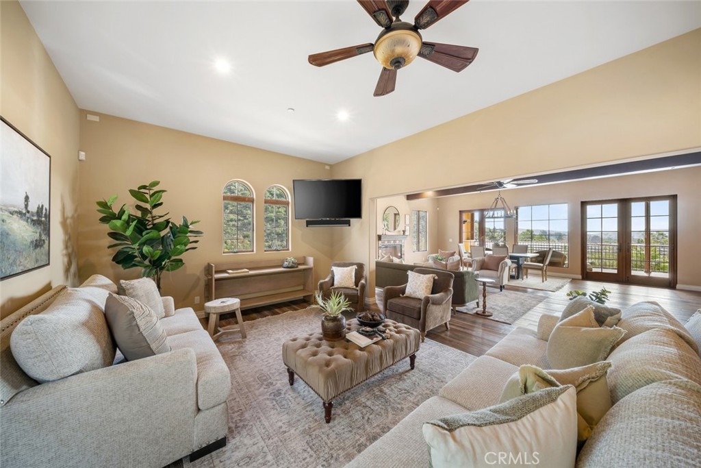 2306 Santa Ynez Avenue