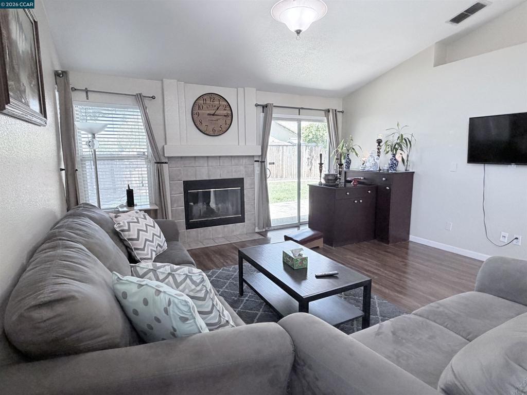 8551 Summer Knoll Way