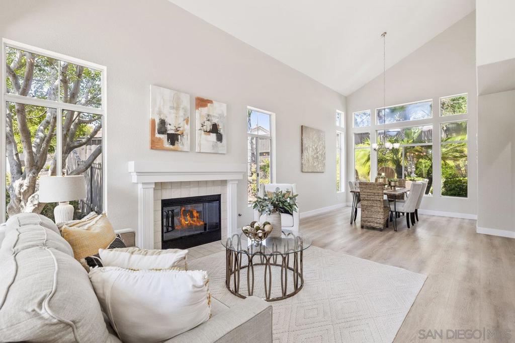 8706 Junco Pl