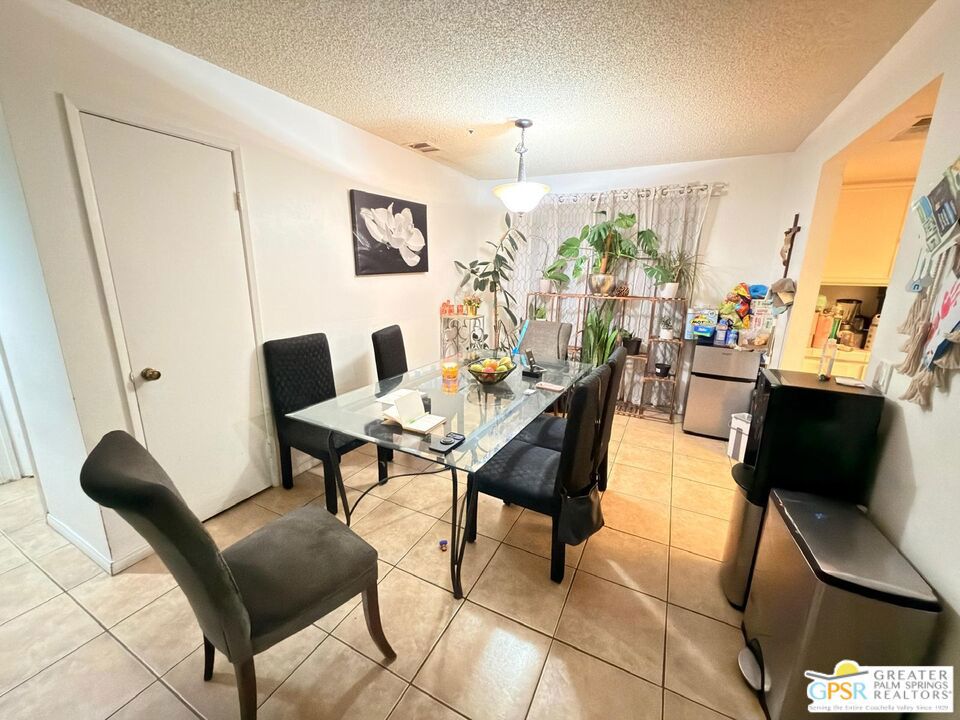 29395 Avenida La Paz