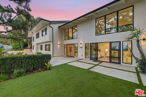 Photo of 3465 Valley Meadow Road, Sherman Oaks, CA 91403 (MLS # 26833973)