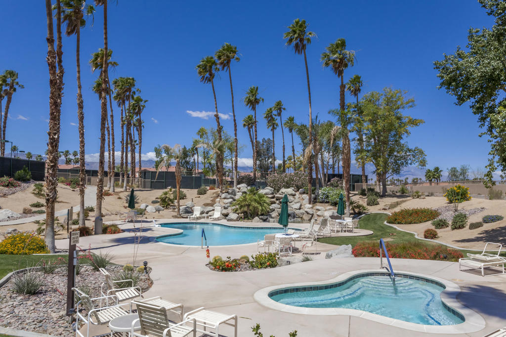 Palm Royale - Residential