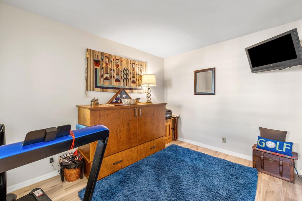 Palm Royale - Residential