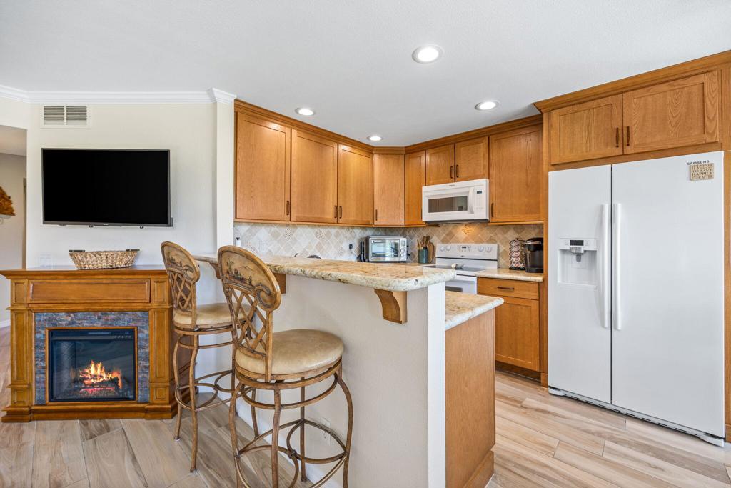 Palm Royale - Residential