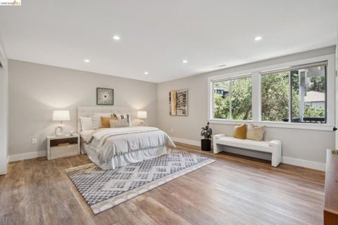 Tiny photo for 22 Littlewood Drive DR, Piedmont, CA 94611 (MLS # 41151572)