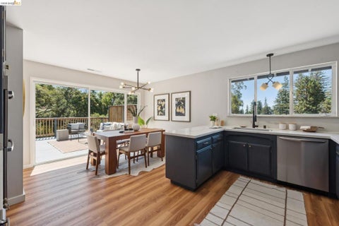 Tiny photo for 22 Littlewood Drive DR, Piedmont, CA 94611 (MLS # 41151572)