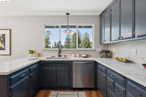 Tiny photo for 22 Littlewood Drive DR, Piedmont, CA 94611 (MLS # 41151572)