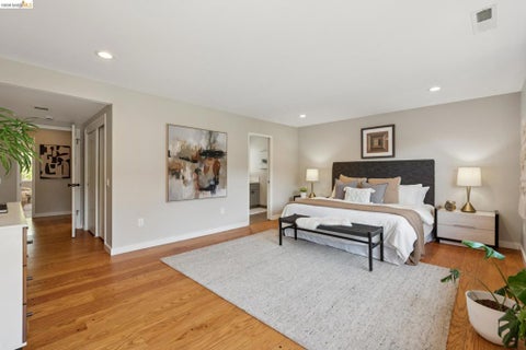 Tiny photo for 22 Littlewood Drive DR, Piedmont, CA 94611 (MLS # 41151572)