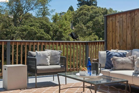 Tiny photo for 22 Littlewood Drive DR, Piedmont, CA 94611 (MLS # 41151572)
