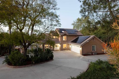 Photo of 14026 Donart Dr Dr, Poway, CA 92064 (MLS # 260009880SD)