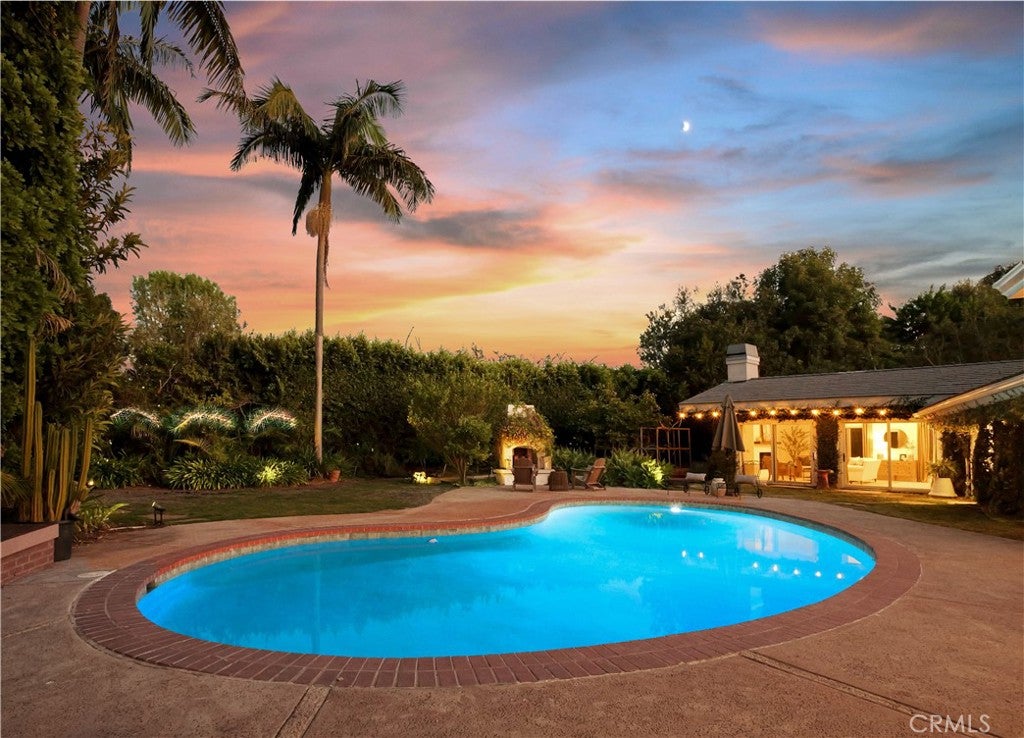 27424 Rainbow Ridge