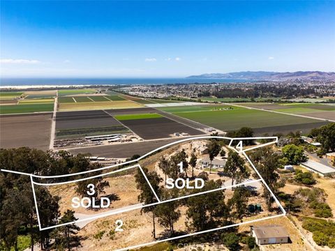 Tiny photo for 0 0 Castle Bluff Rd., Arroyo Grande, CA 93420 (MLS # SC25199240)