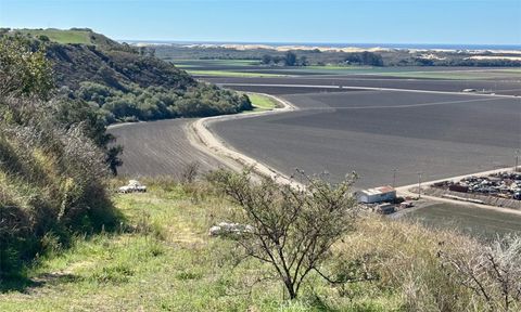 Tiny photo for 0 0 Castle Bluff Rd., Arroyo Grande, CA 93420 (MLS # SC25199240)