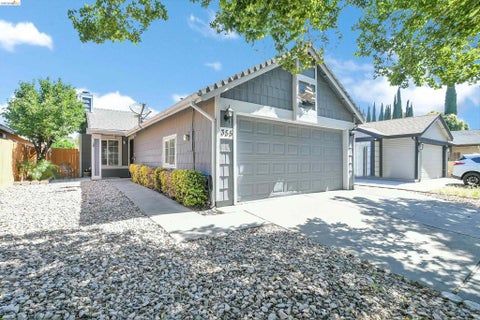 Photo of 355 Hawthorne Dr DR, Tracy, CA 95376 (MLS # 41137891)