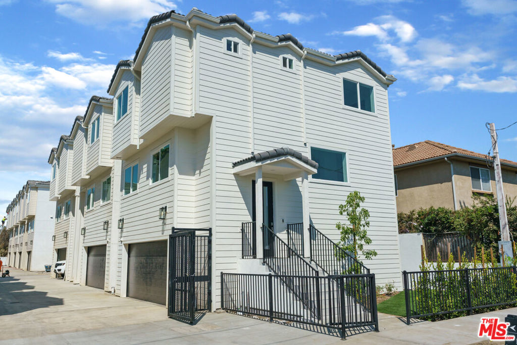 Properties 2 14651 W Sara Lane