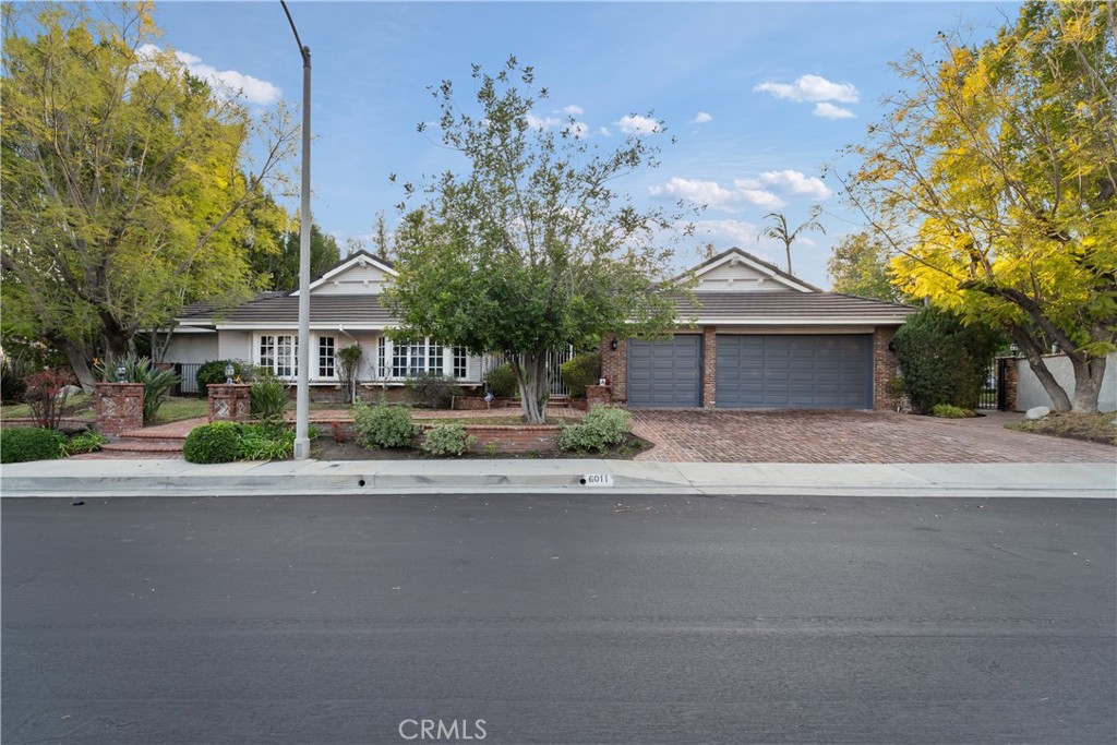 Properties 1 6011 Paseo La Vista