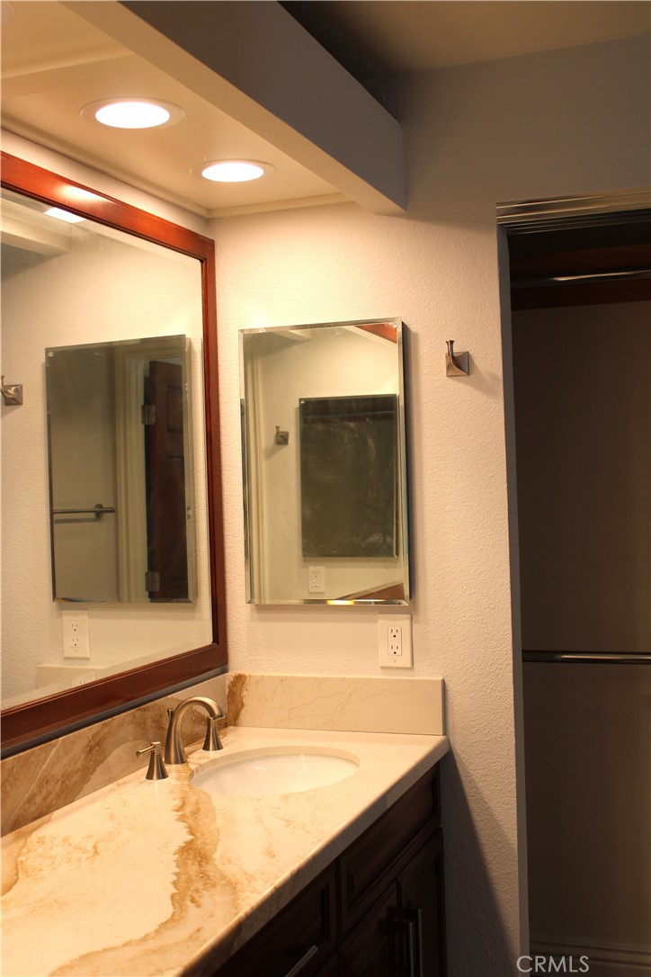 Huntington Landmark Townhomes (HLAN) - Residential
