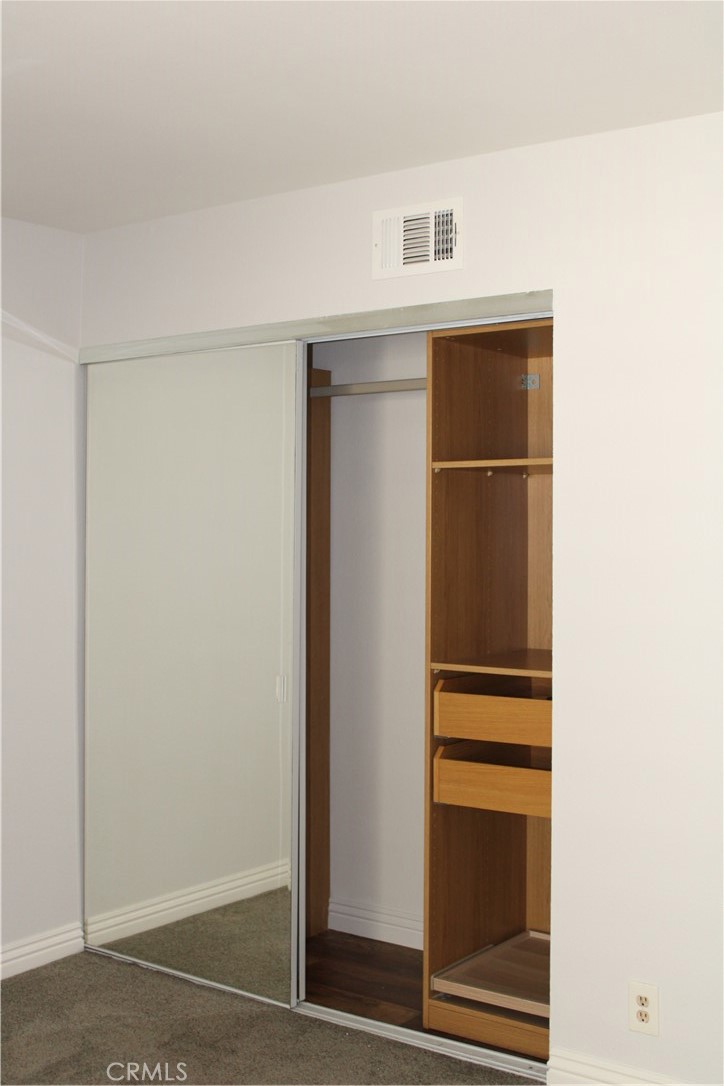 Huntington Landmark Townhomes (HLAN) - Residential