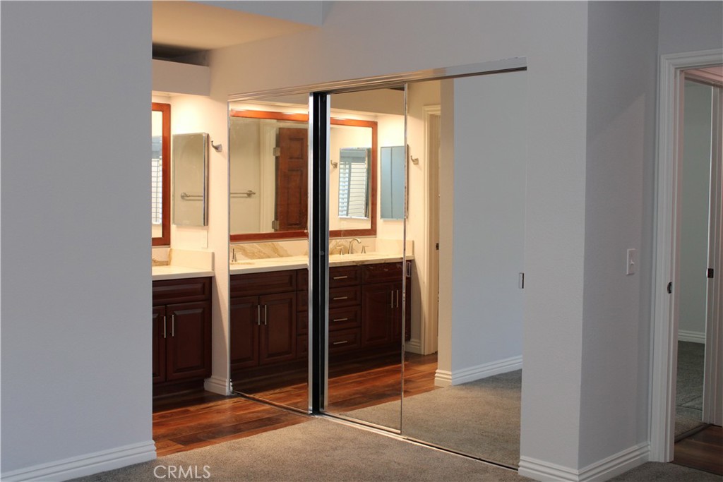 Huntington Landmark Townhomes (HLAN) - Residential