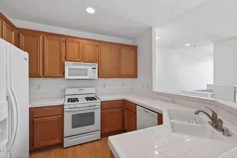 Tiny photo for 2389 N Ventura Avenue, Ventura, CA 93001 (MLS # V1-35227)