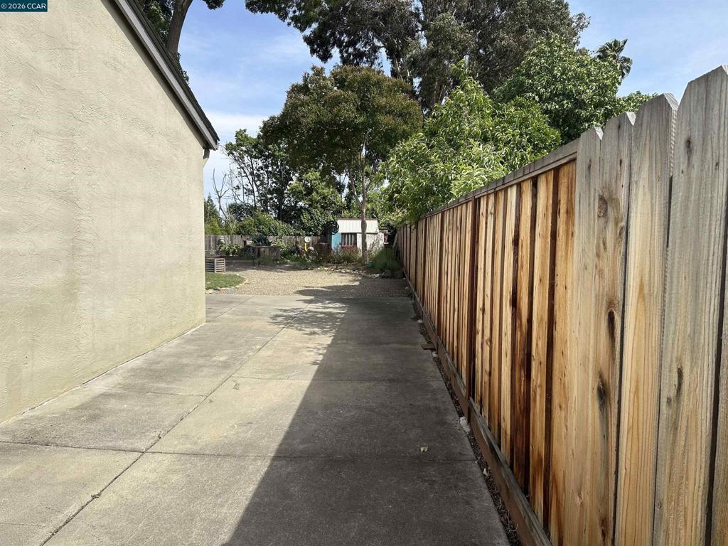 1941 Rainier Ct