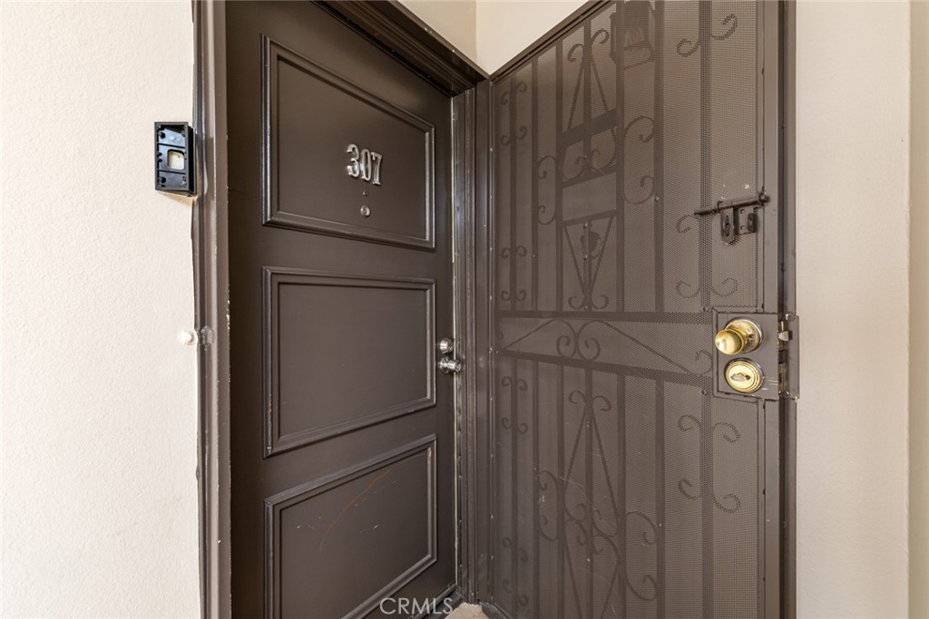 635 E Elmwood Avenue 307