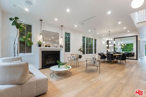 Photo of 726 N Alta Vista Boulevard, Los Angeles, CA 90046 (MLS # 25570231) Photo of 726 N Alta Vista Boulevard, Los Angeles, CA 90046 (MLS # 25570231)