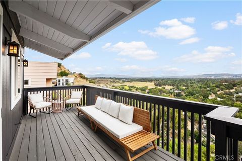 Tiny photo for 8462 Hillcroft Drive, West Hills, CA 91304 (MLS # SR26109006)