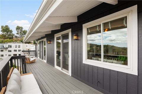 Tiny photo for 8462 Hillcroft Drive, West Hills, CA 91304 (MLS # SR26109006)