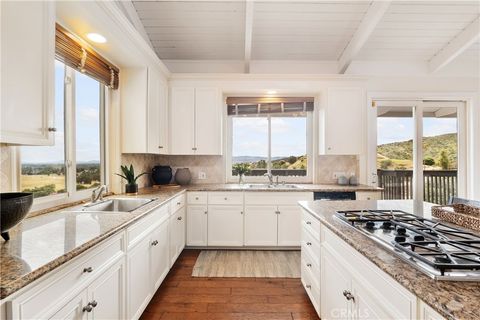 Tiny photo for 8462 Hillcroft Drive, West Hills, CA 91304 (MLS # SR26109006)