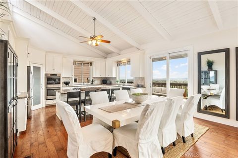 Tiny photo for 8462 Hillcroft Drive, West Hills, CA 91304 (MLS # SR26109006)