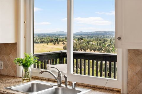 Tiny photo for 8462 Hillcroft Drive, West Hills, CA 91304 (MLS # SR26109006)