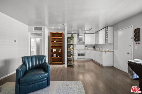 Photo of 970 Palm Avenue #218, West Hollywood, CA 90069 (MLS # 26637473)