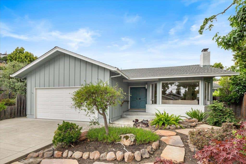 Photo of 32 Bradshaw Terrace, Redwood City, CA 94062 (MLS # ML82050519)