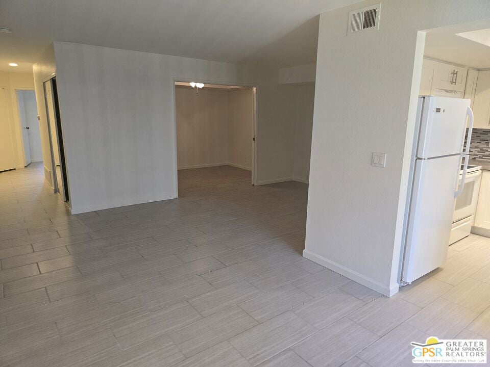 5301 E Waverly Drive 219