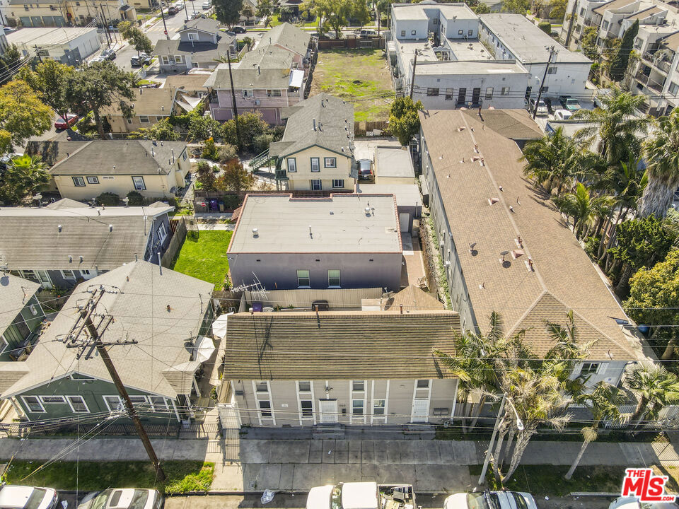 1060 E 6th Street