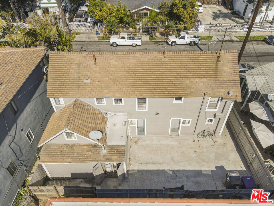 1060 E 6th Street