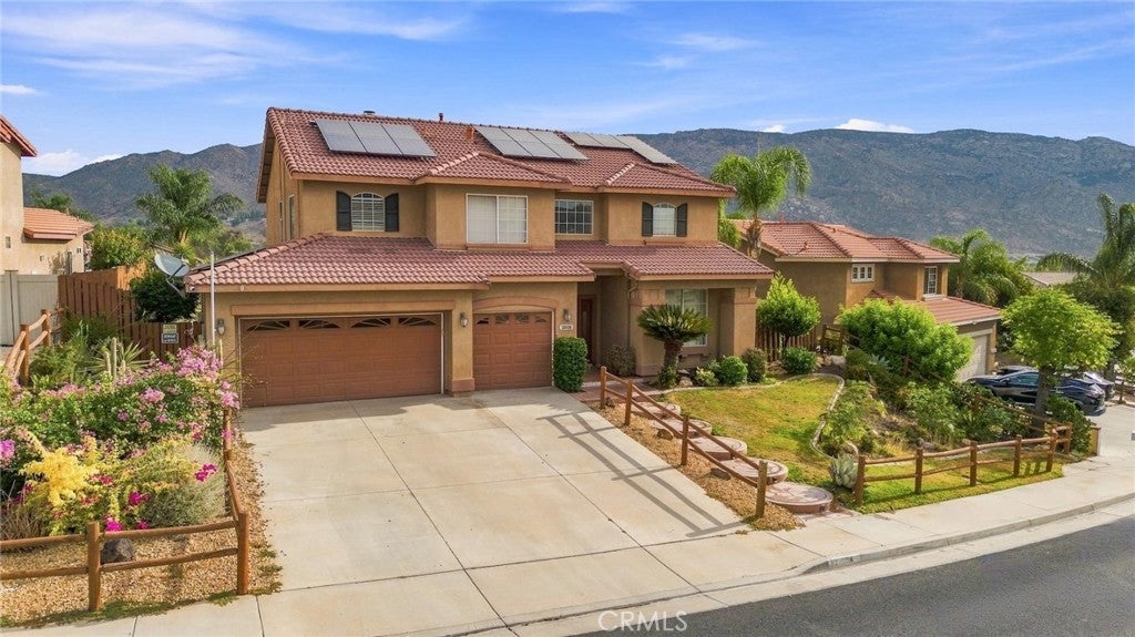 22428 Country Crest