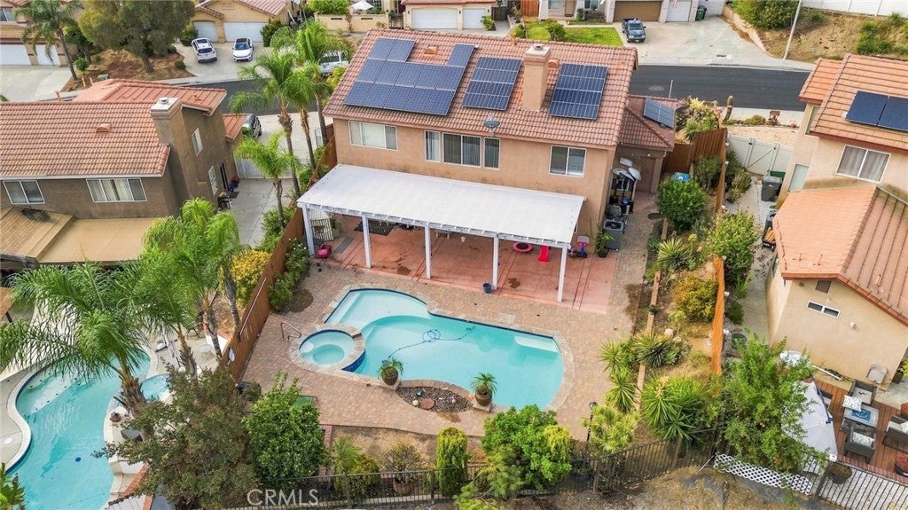 22428 Country Crest