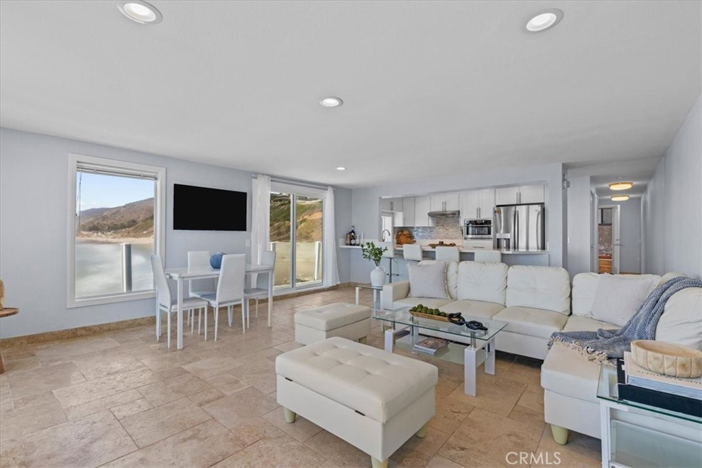 11770 Pacific Coast Highway AA