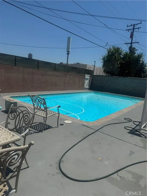 404 Poinsettia Ave, Compton, CA 90221 - MLS#: IN25242890